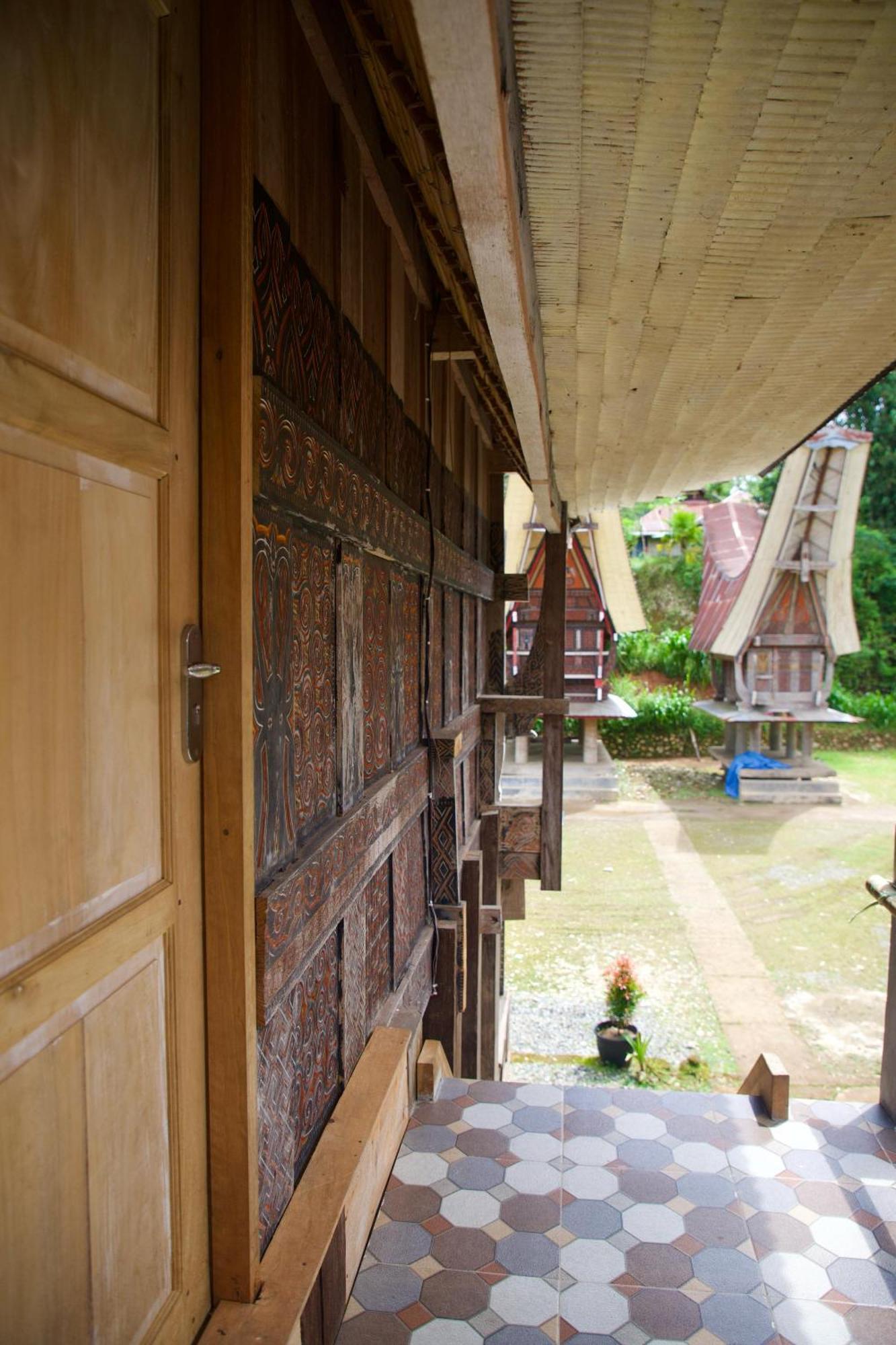 Authentique Homestay Rantepao Esterno foto